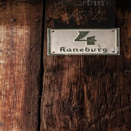 Elegant In A Converted Stable Matrei in Osttirol