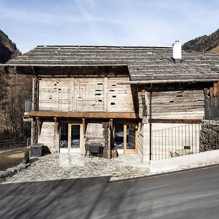 Elegant In A Converted Stable * Matrei in Osttirol